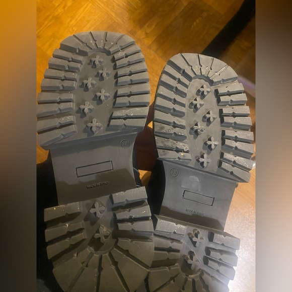 Pacika Leather Boots - Picture 6 of 6